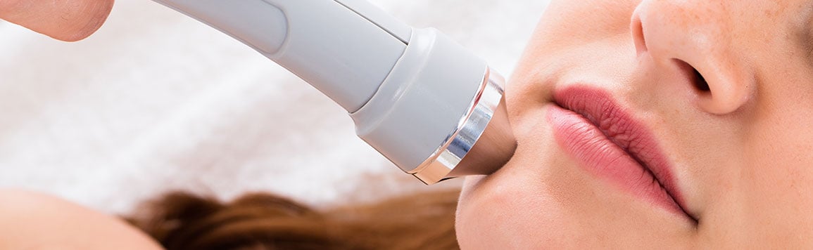 Mit Microdermabrasion das Hautbild verbessern